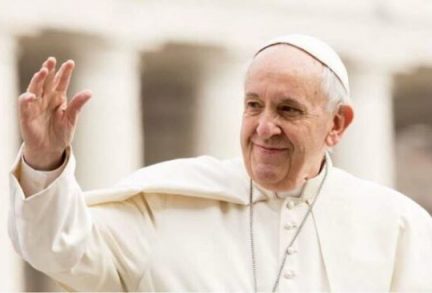No domingo da Santíssima Trindade papa afirma: "Viver a unidade, mesmo na diferença"