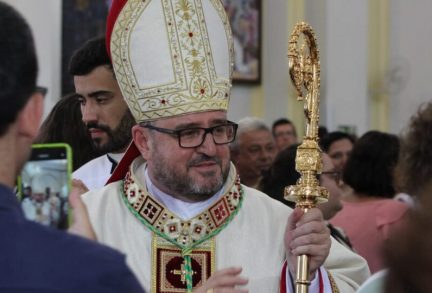 Monsenhor Antonio de Marcos é ordenado Bispo pelo Cardeal Dom Paulo